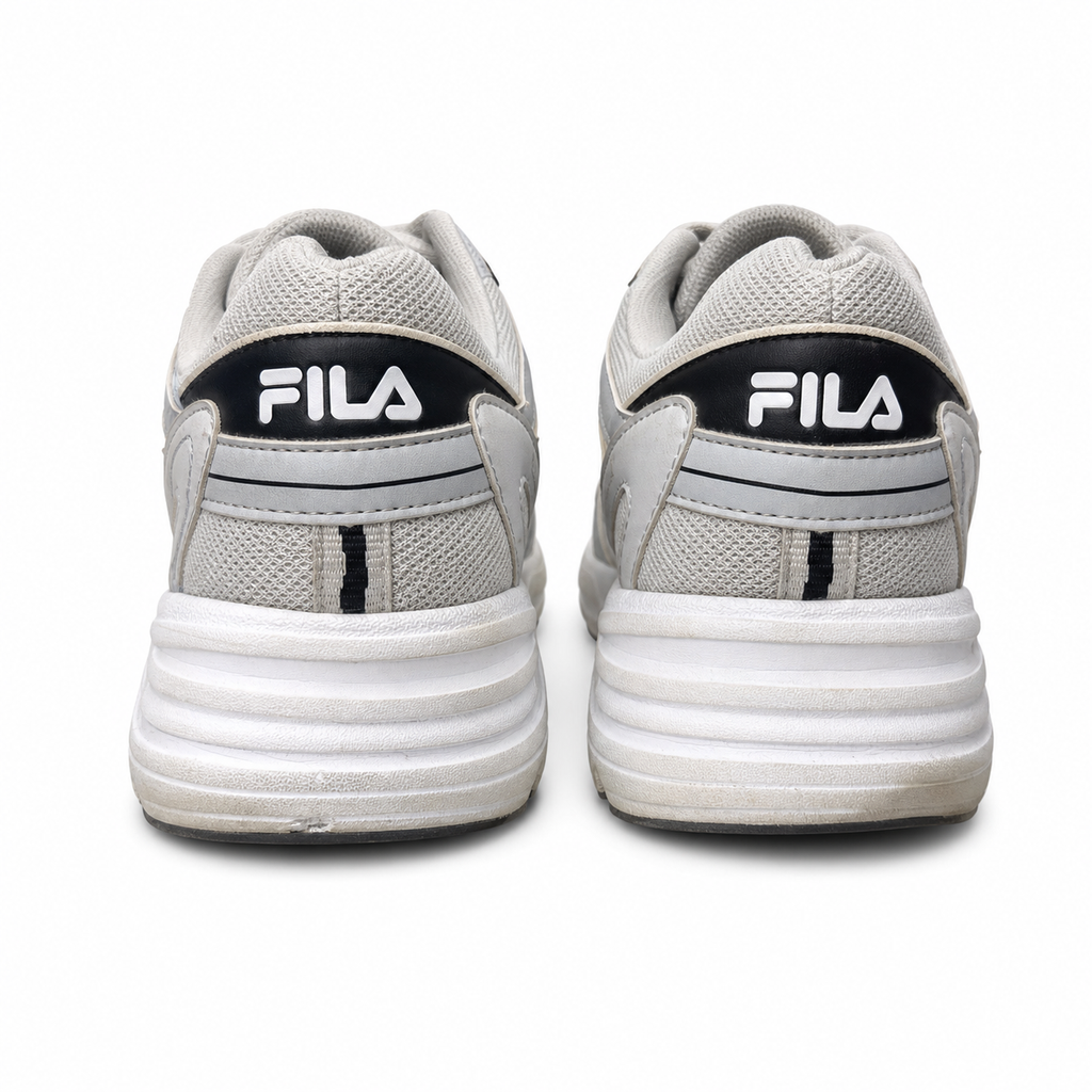 Light and soft sneakers Fila